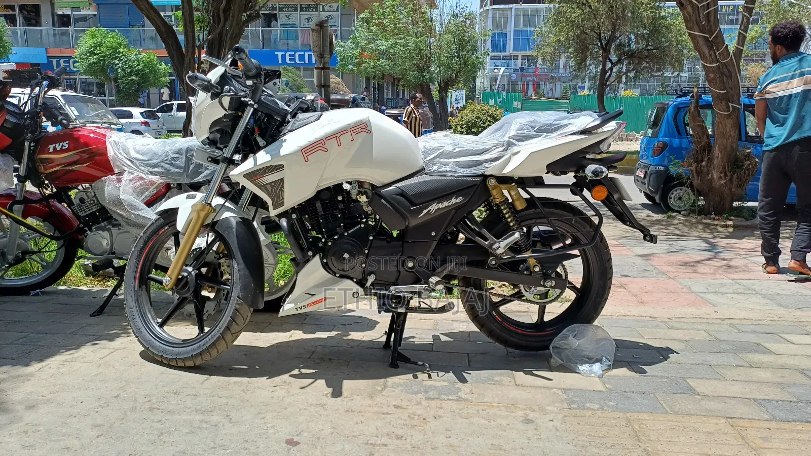 New TVS Apache 180 RTR 2024 White