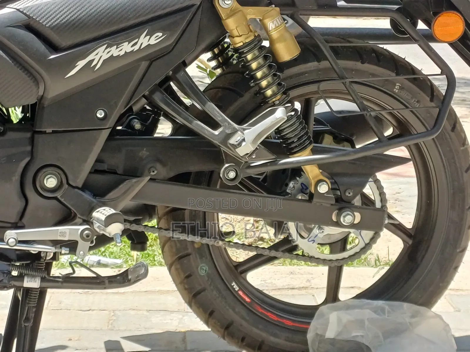 New TVS Apache 180 RTR 2024 White