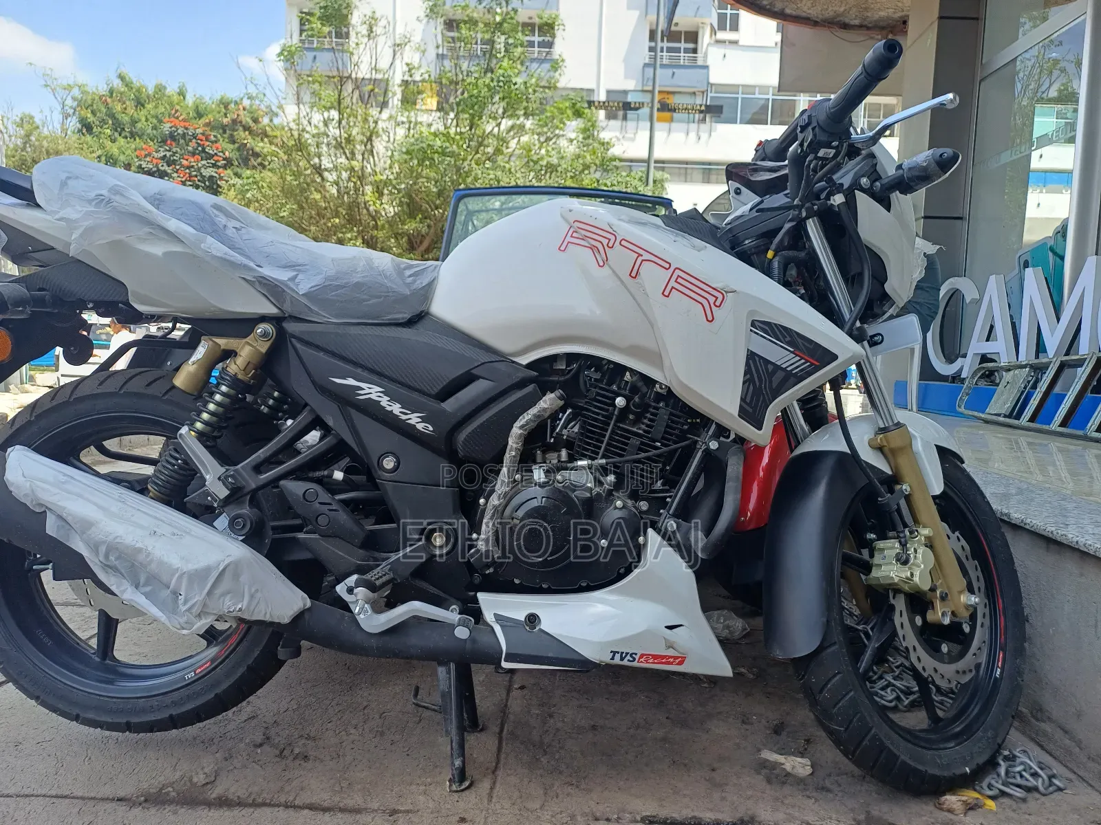 New TVS Apache 180 RTR 2024 White