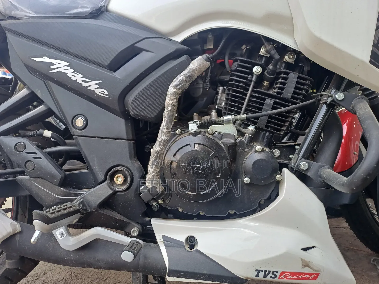 New TVS Apache 180 RTR 2024 White