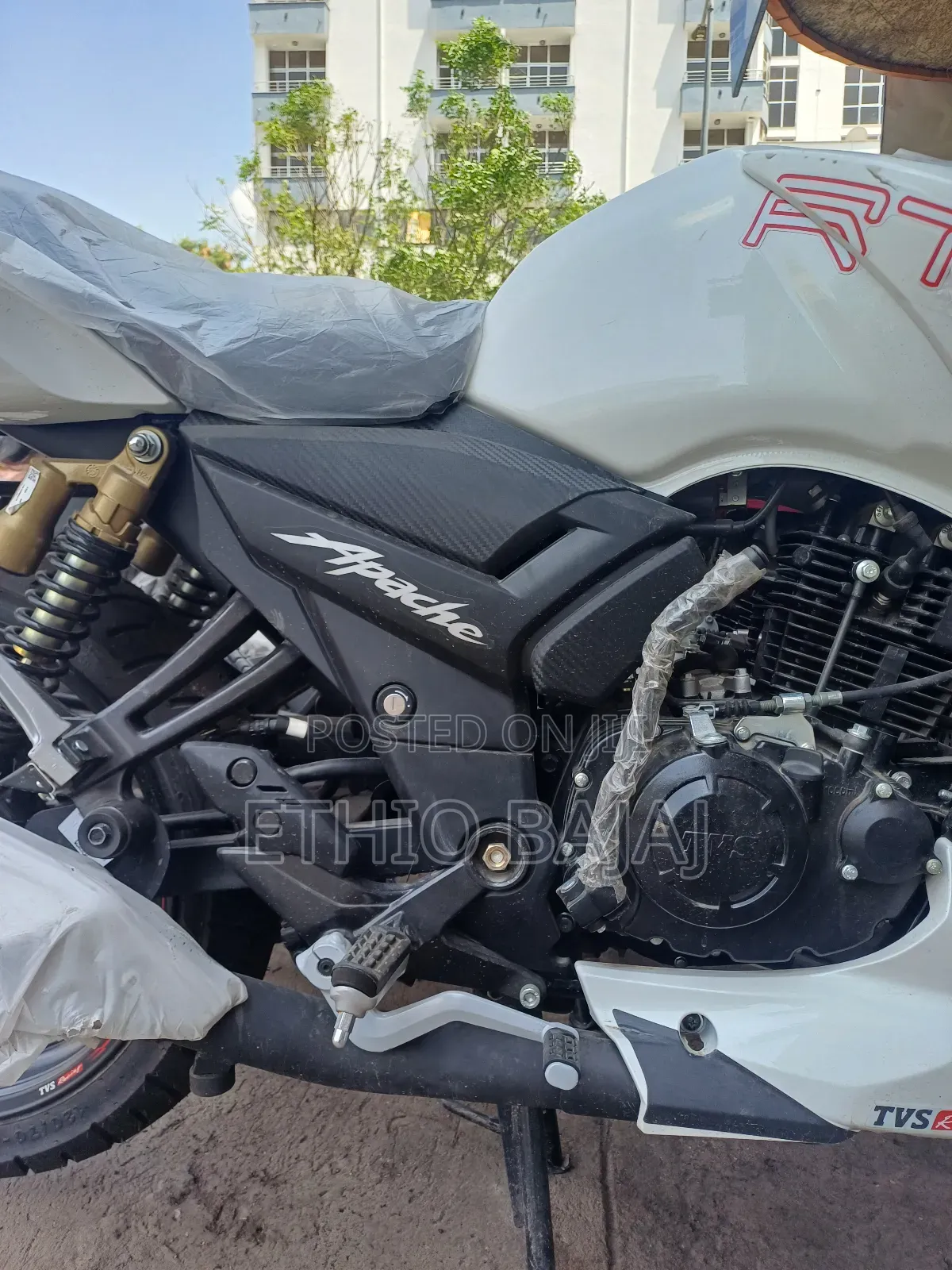 New TVS Apache 180 RTR 2024 White