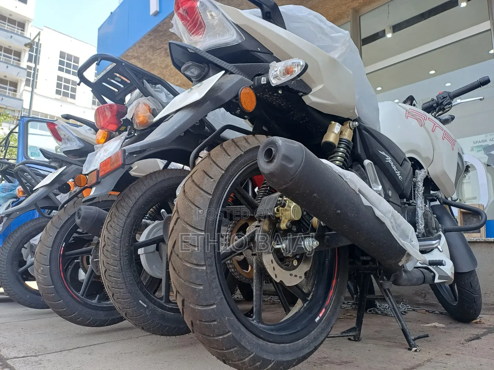 New TVS Apache 180 RTR 2024 White