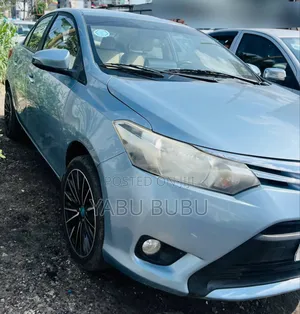 Toyota Yaris SE Hatchback 5dr 2014 Blue