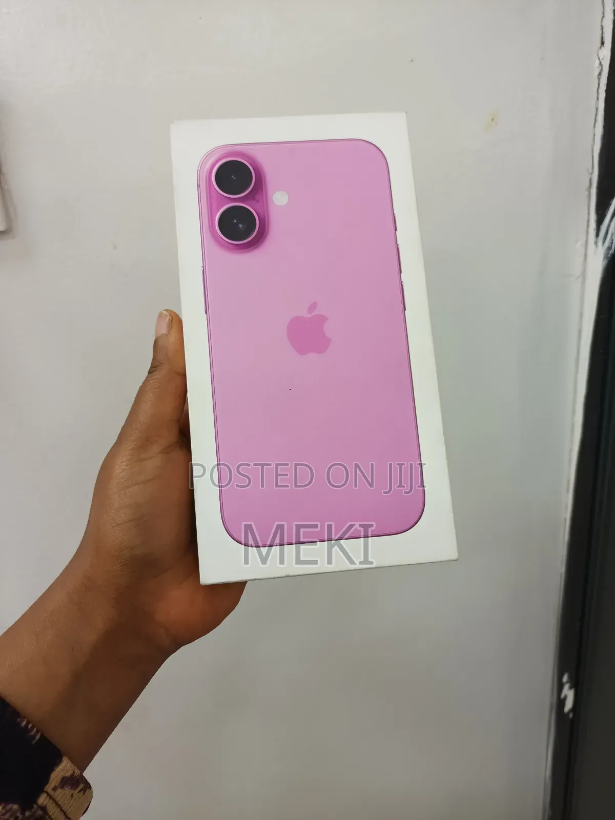 New Apple iPhone 16 128 GB Pink