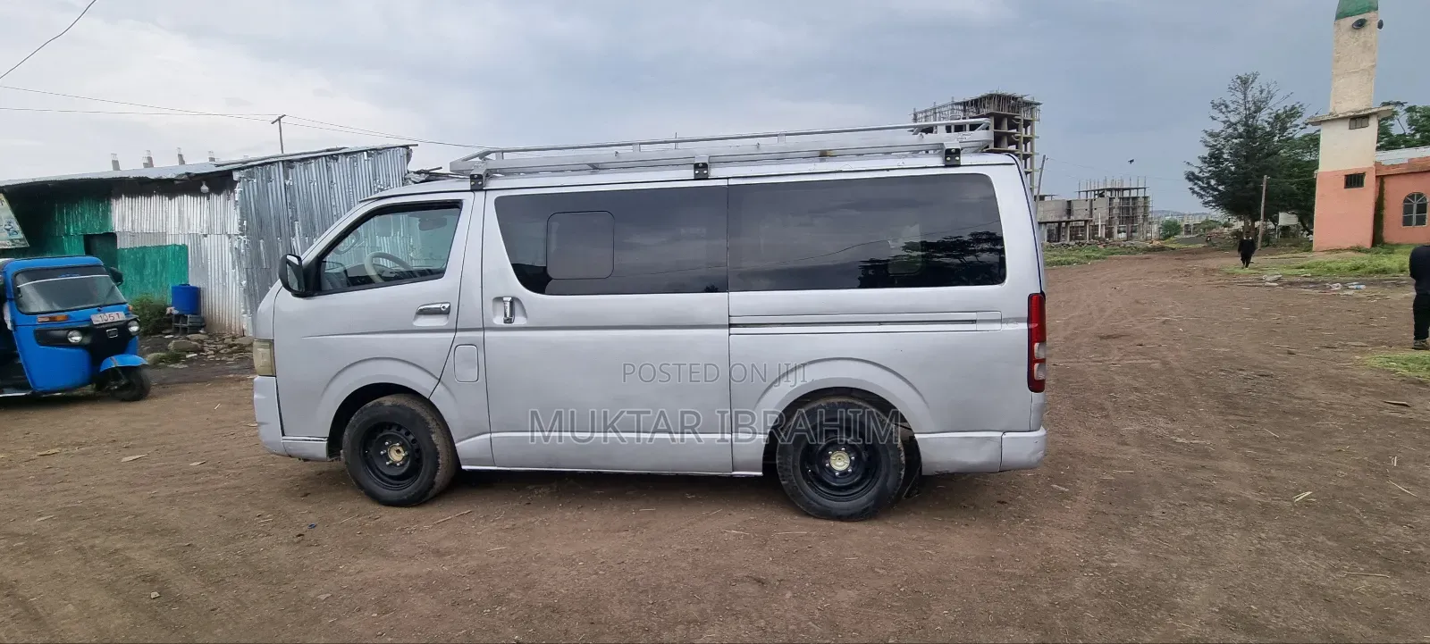 Toyota HiAce 2011 Silver