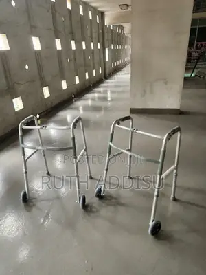 Photo - Adjustable Walker medical Physiotherapy