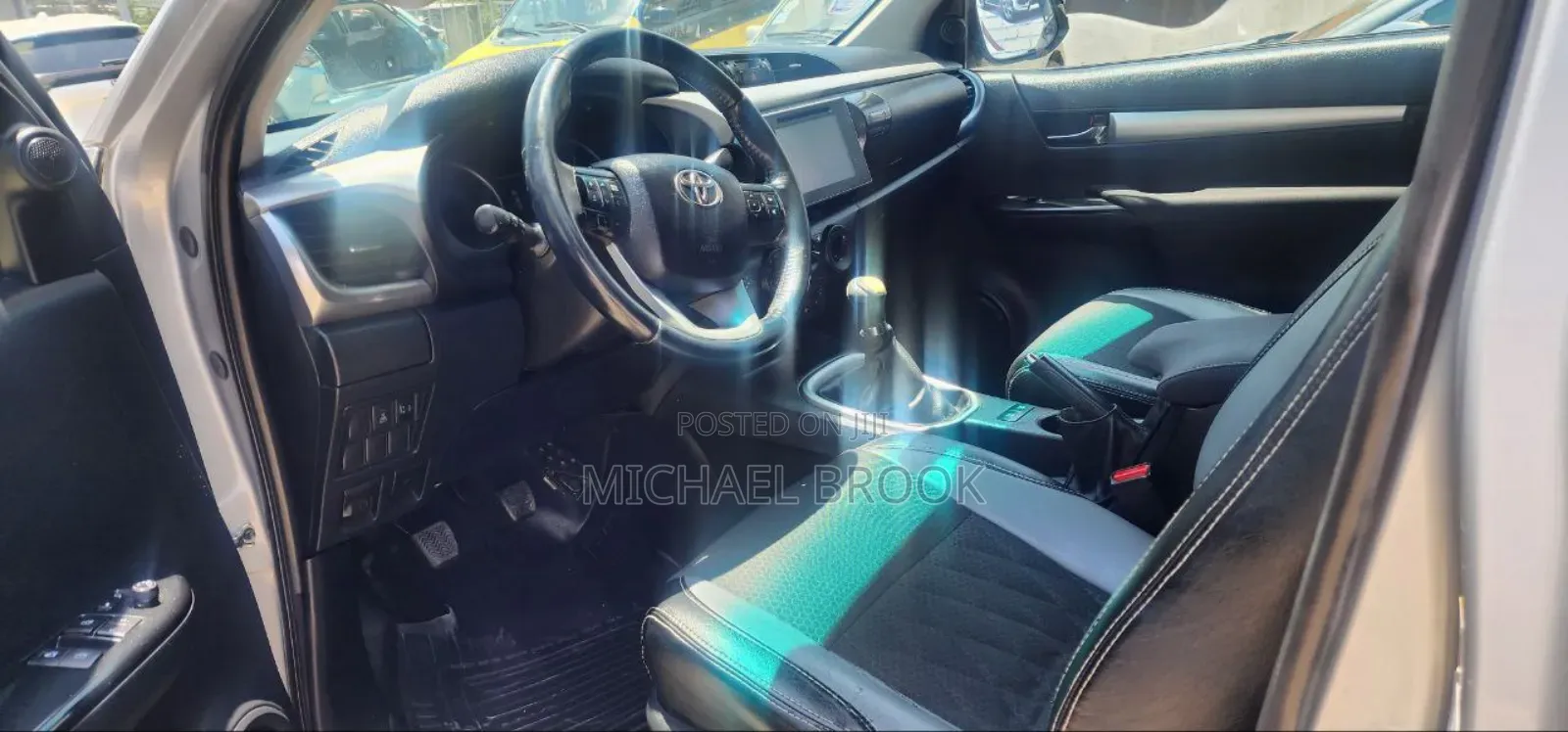 Toyota Hilux 2018 Silver