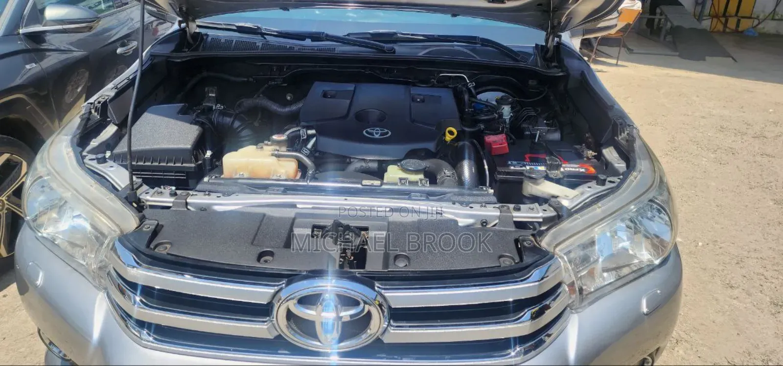 Toyota Hilux 2018 Silver