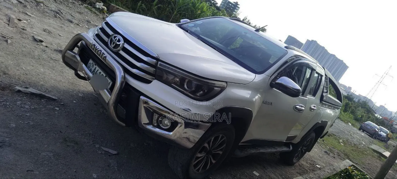 Toyota Hilux Revo Double Cab Deisel 2.4 RWD 2017 White