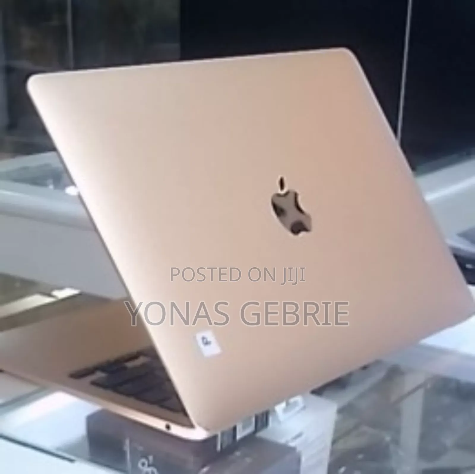 New Laptop Apple MacBook Air 2020 M1 8GB Apple M1 SSD 256GB