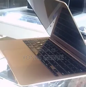 New Laptop Apple MacBook Air 2020 M1 8GB Apple M1 SSD 256GB