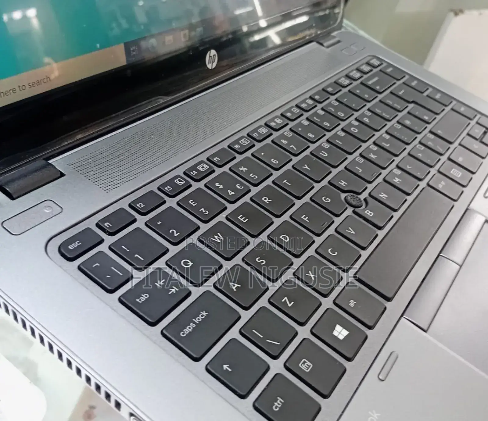 New Laptop HP EliteBook 820 G2 8GB Intel Core I5 HDD 700GB