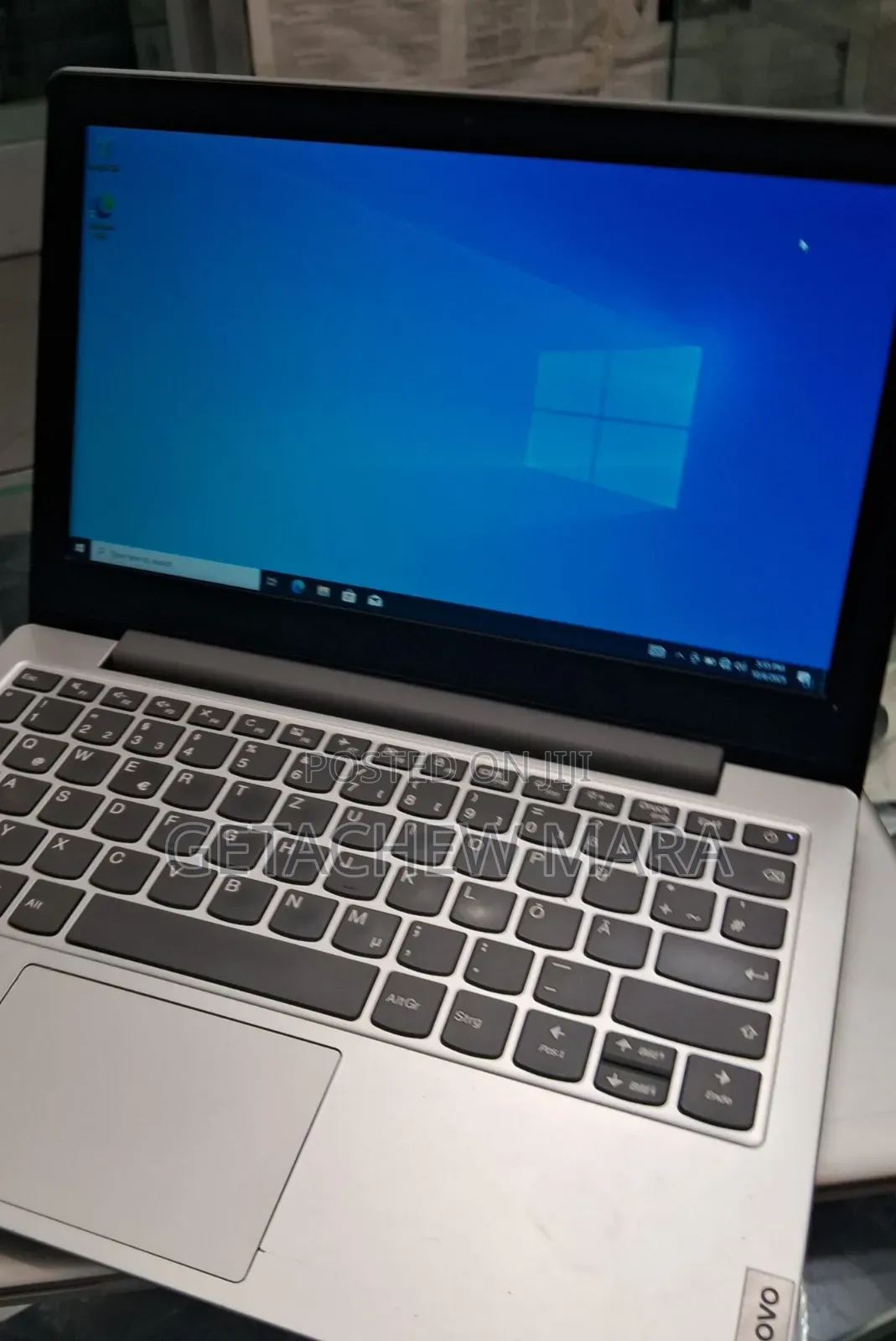 New Laptop Lenovo Ideapad 3 4GB Intel SSD 128GB