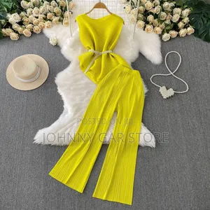 Photo - ማራኪ ቶፕ ከነሱሪ