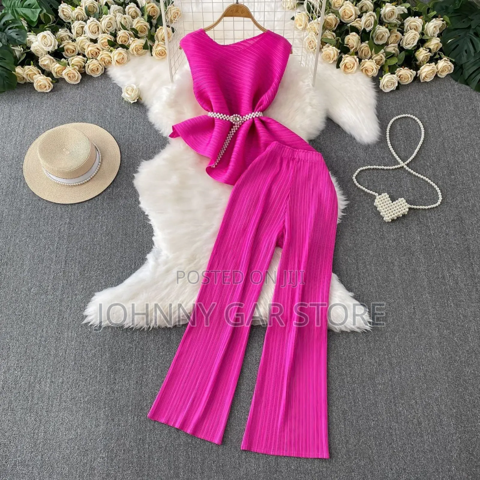 ማራኪ ቶፕ ከነሱሪ