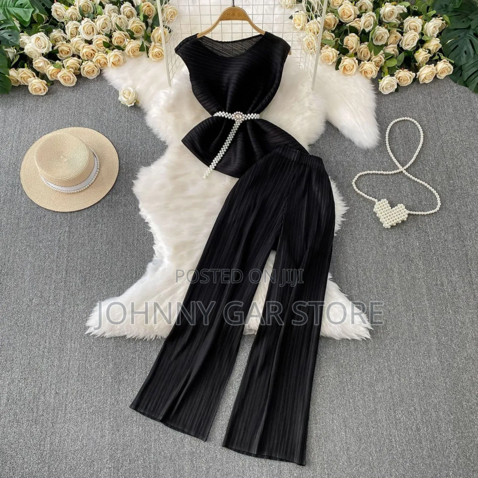 ማራኪ ቶፕ ከነሱሪ