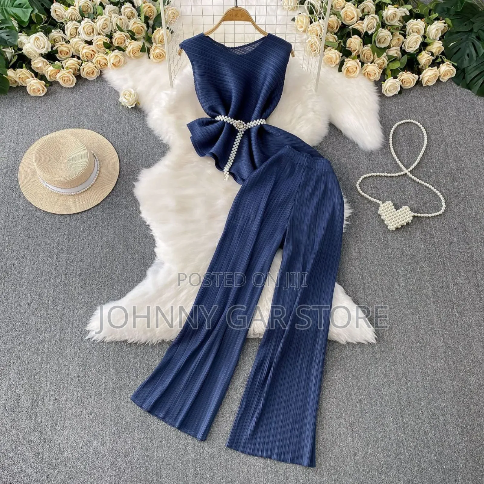 ማራኪ ቶፕ ከነሱሪ