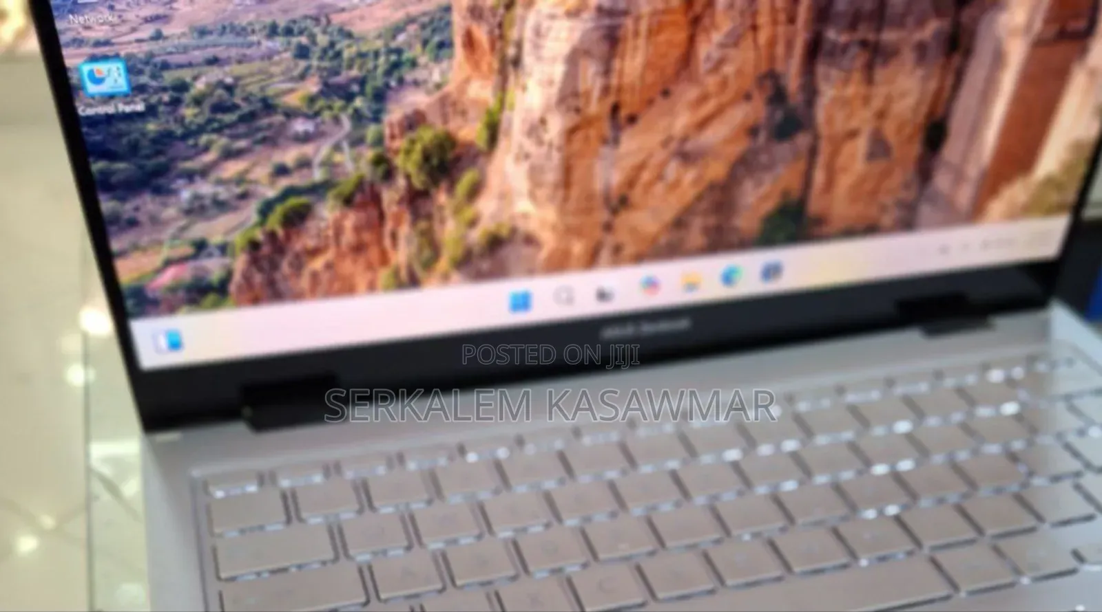 New Laptop Asus ZenBook UX303UA 16GB Intel Core I7 SSD 1T