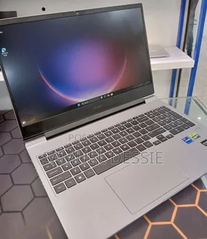 New Laptop HP Omen 16 16GB Intel Core I7 SSD 512GB
