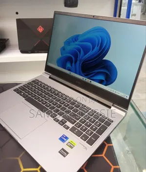 New Laptop HP Omen 16 16GB Intel Core I7 SSD 512GB