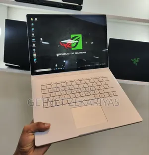 New Laptop Microsoft Surface Book 2 16GB Intel Core I7 SSD 512GB