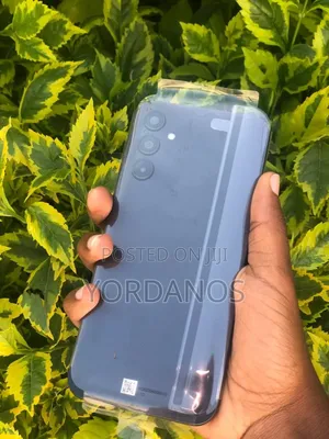 Photo - New Samsung Galaxy A16 5G 128 GB Black