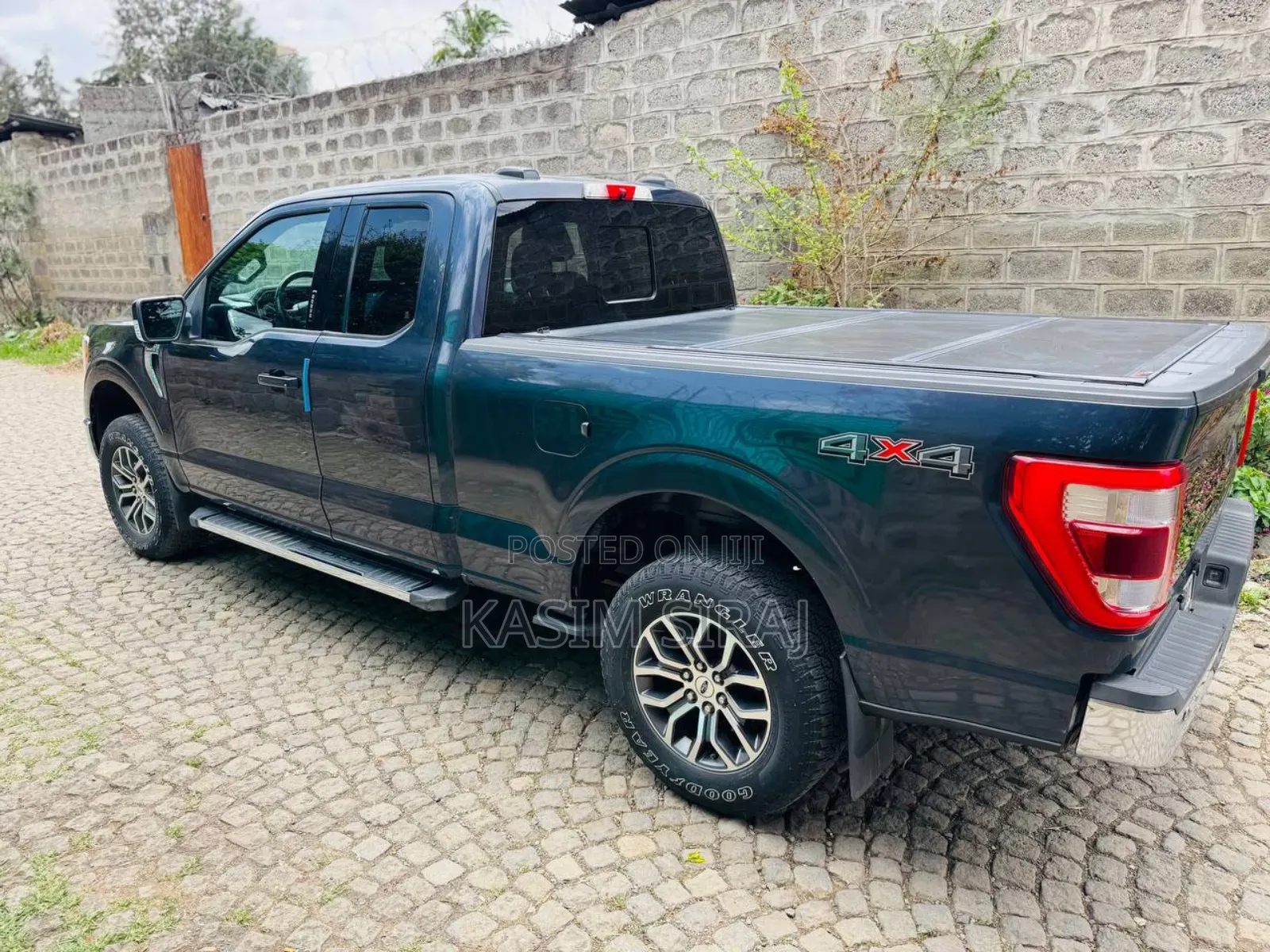 Ford F-150 LARIAT 2022 Gray