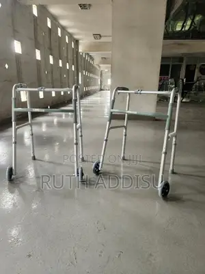 Photo - Almunium Walker腕骨foldable Walker暑氣medical Walker腔內walker鳵我walker