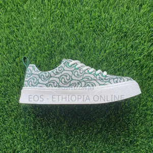 Photo - Casual Fashion Trendy Sneakers [On Hand]