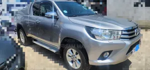 Toyota Hilux 2018 Silver