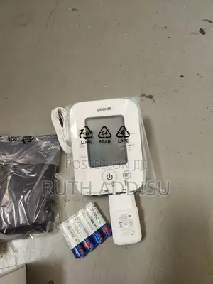 Photo - Yuwe Digital Blood Pressuer Monitor寄來brand New Medical Bp Monitor