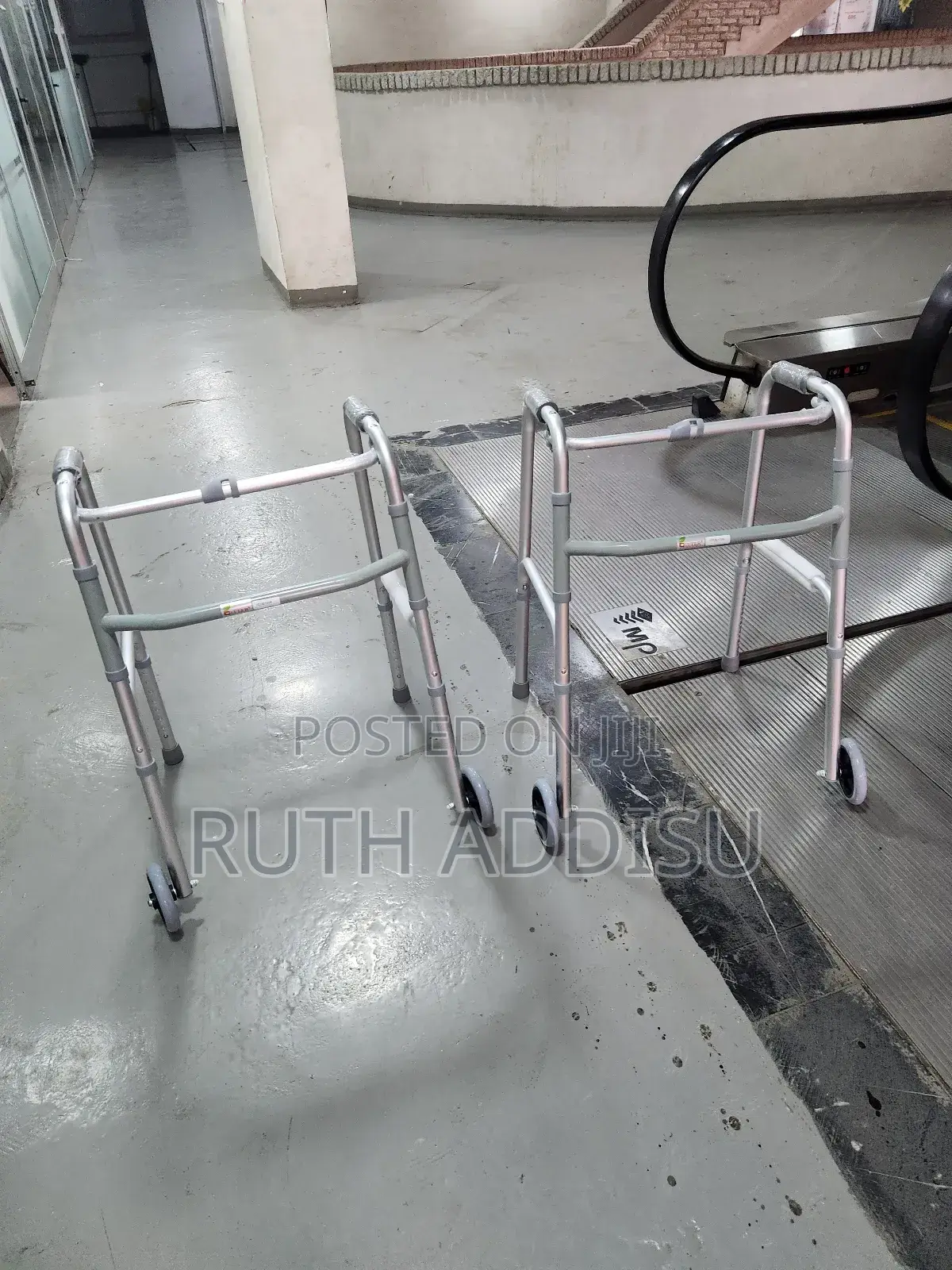 Foldable Walker胺調walking Aid Brand New Stainless Walker軍人walker