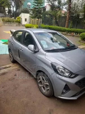 Photo - Hyundai I10 2023 Silver