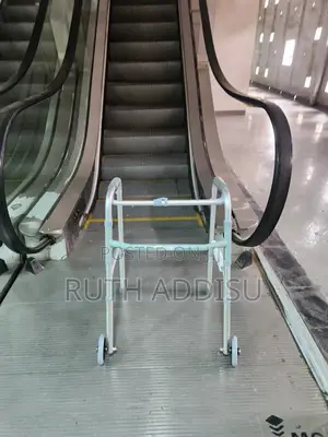 Photo - Walker Almunium Stainless鳵的medical Walker暸我safe Walker蝨不walker