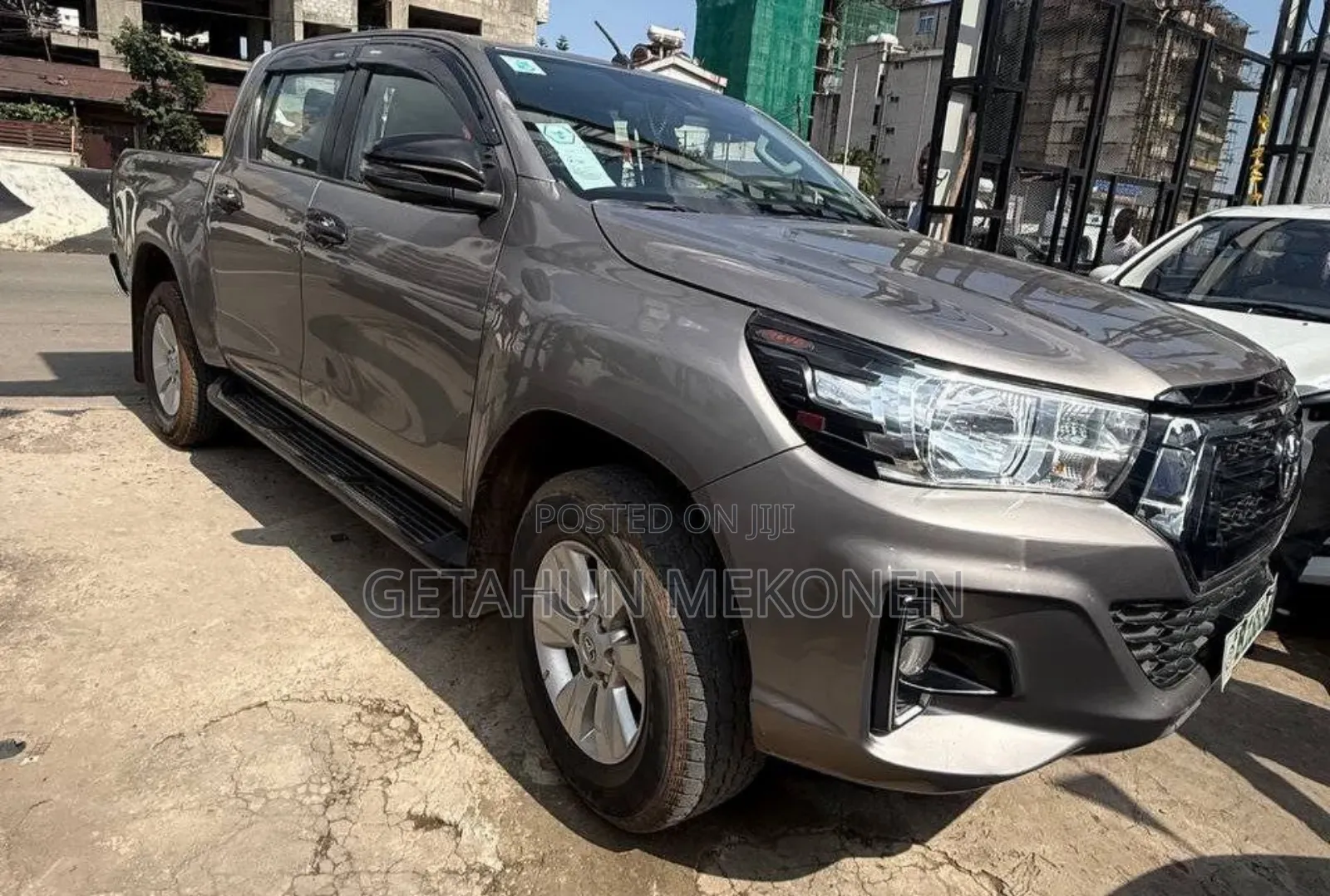 Toyota Hilux 2020 Gold