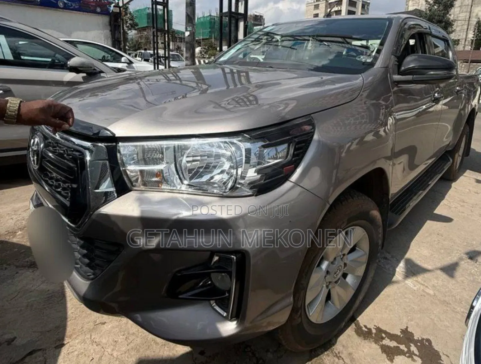 Toyota Hilux 2020 Gold