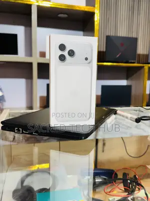 Photo - New Apple iPhone 17 Pro Max 256 GB Silver