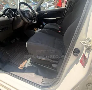 Suzuki Swift 2022 White