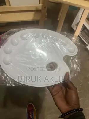 Artist Paint Palette – Durable Plastic Mixing Tray