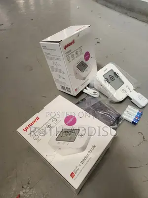 Photo - Yuwell Digital Blood Pressure Monitor蝨不brand New Blood Pressuer Monito