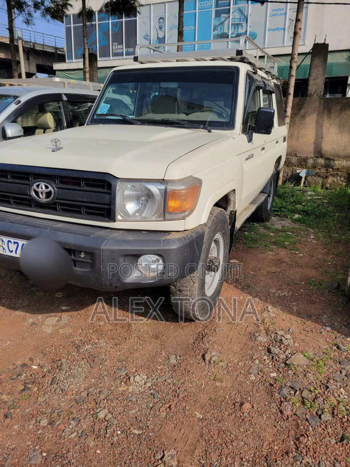 Toyota Land Cruiser 2004 White
