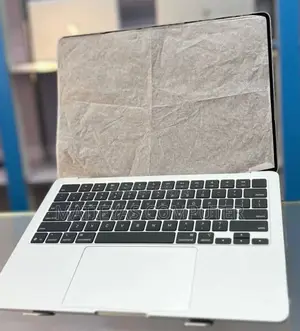 New Laptop Apple MacBook Air 2025 M4 13-Inch 16GB Apple M4 SSD 256GB