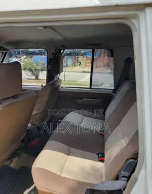 Toyota Land Cruiser 2004 White