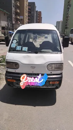 Photo - Daewoo Labo 2006 White