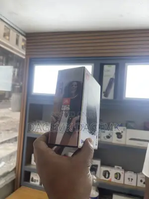 Photo - JBL Clip 5 Speakers