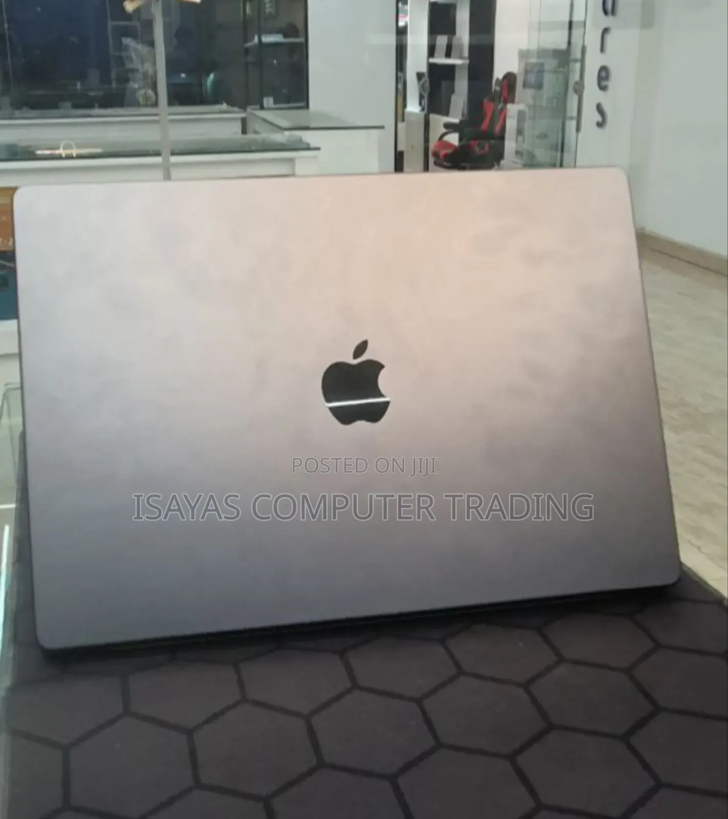 New Laptop Apple MacBook Pro 2024 M4 Max 16-Inch 32GB SSD 1T