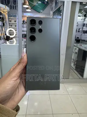 Photo - New Samsung Galaxy S23 Ultra 256 GB Green