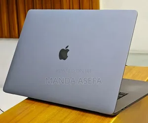 New Laptop Apple MacBook Pro 2019 16GB Intel Core I7 SSD 512GB