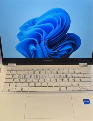 New Laptop Asus Vivobook 16 16GB Intel Core I7 SSD 512GB