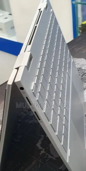 New Laptop HP Envy X360 8GB Intel Core I7 SSD 1T